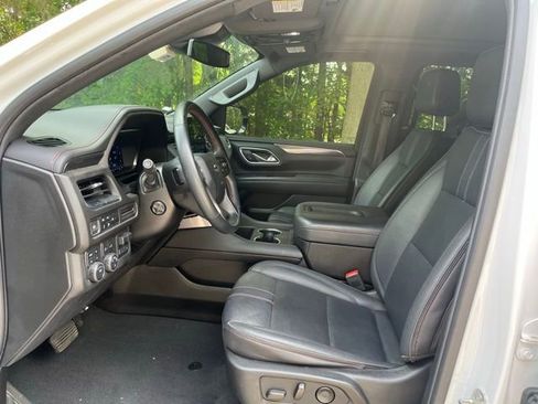 Used 2023 Chevrolet Suburban RST w/ Luxury Package AWD/4WD image 5