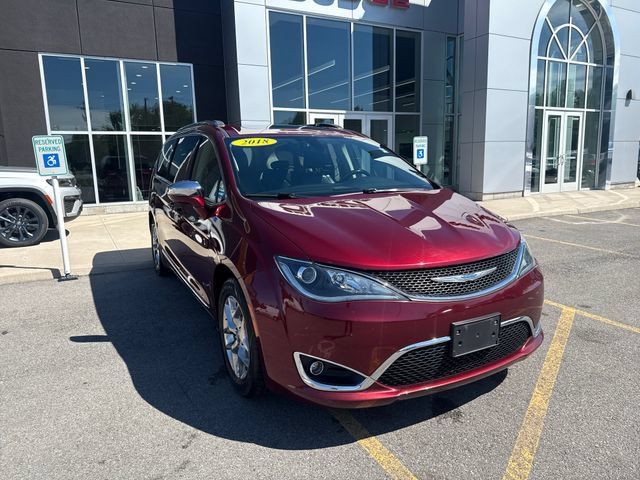 Used 2018 Chrysler Pacifica Limited FWD image 3