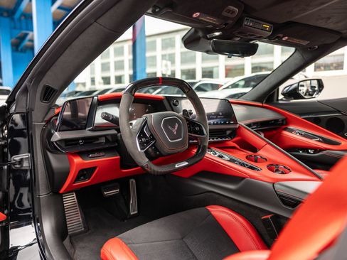 Used 2026 Chevrolet Corvette E-Ray w/ Stealth Interior Trim Package AWD/4WD image 4