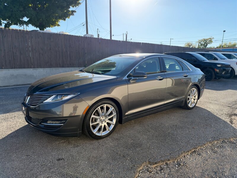 Used 2016 Lincoln MKZ w/ Equipment Group 300A Reserve FWD image 6