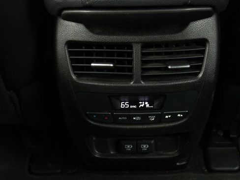 Used 2018 Acura MDX FWD image 19