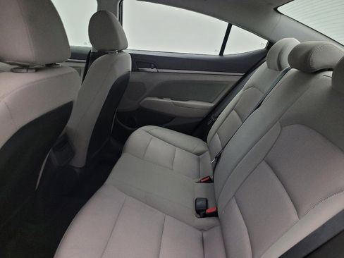 Used 2018 Hyundai Elantra SEL FWD image 18