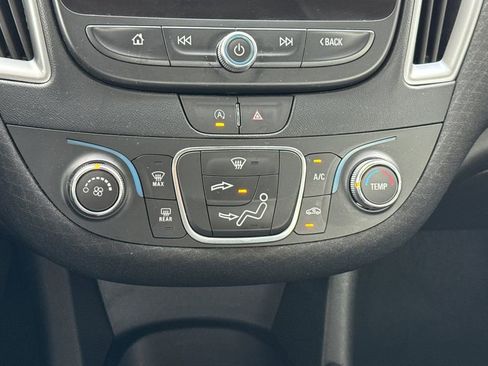 Used 2025 Chevrolet Malibu RS FWD image 29
