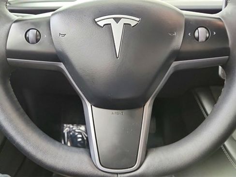 Used 2023 Tesla Model 3 Standard Range image 39