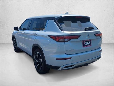 Used 2024 Mitsubishi Outlander SE FWD image 8