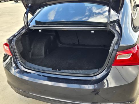 Certified 2022 Chevrolet Malibu LS FWD image 37