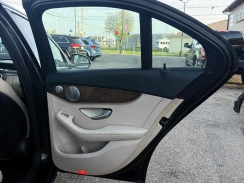 Used 2015 Mercedes-Benz C 300 4MATIC Sedan image 18