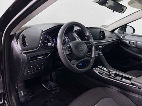 Certified 2022 Hyundai Sonata SE w/ Cargo Package FWD image 9