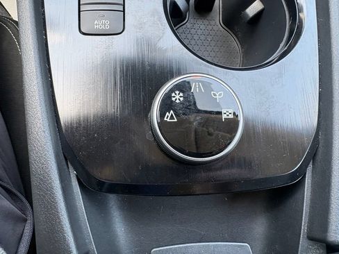 Used 2023 Nissan Rogue SV AWD/4WD image 24