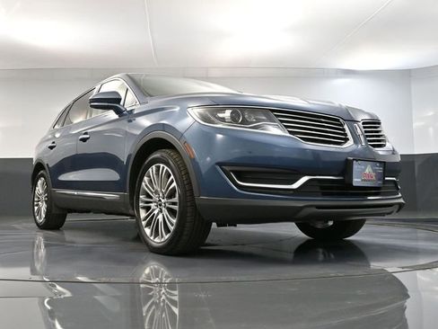 Used 2018 Lincoln MKX Reserve w/ Lincoln MKX Climate Package image 53