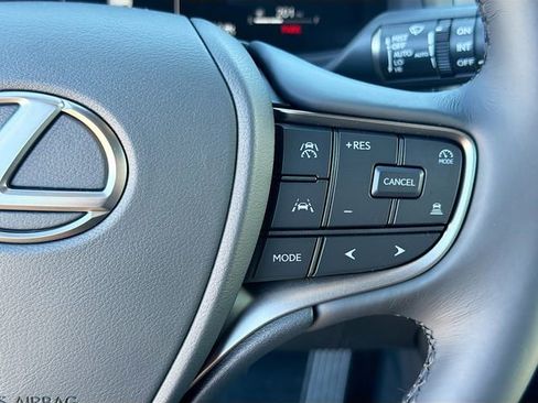 New 2026 Lexus UX 300h FWD image 38