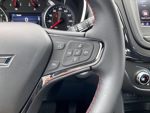 Used 2023 Chevrolet Equinox RS image 19