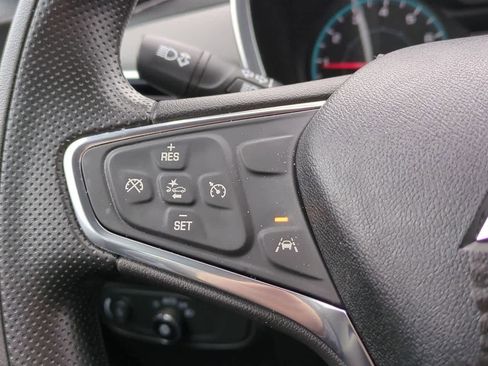 Used 2021 Chevrolet Equinox LS image 23