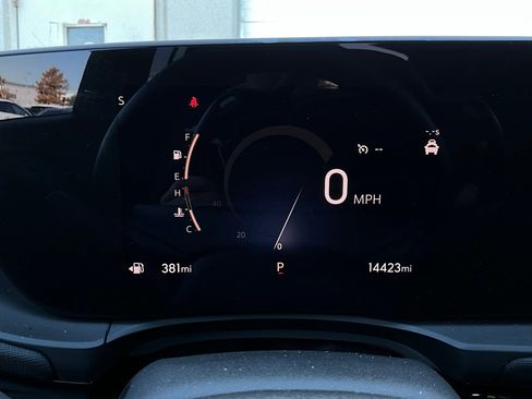 Used 2025 Buick Envista Sport Touring image 37