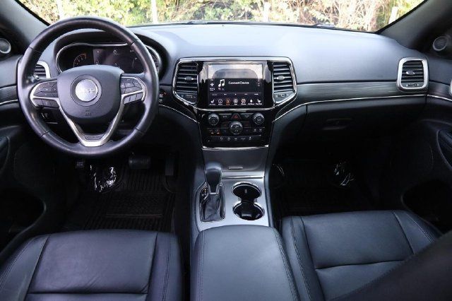 Used 2020 Jeep Grand Cherokee Limited AWD/4WD image 23