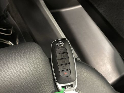 Used 2023 Nissan Rogue SV w/ SV Premium B Package image 28