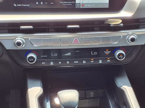 Certified 2024 Kia Telluride LX FWD image 16