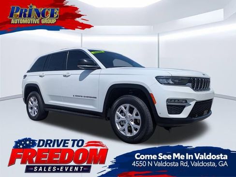 Used 2022 Jeep Grand Cherokee Limited w/ Luxury Tech Group II RWD image 1