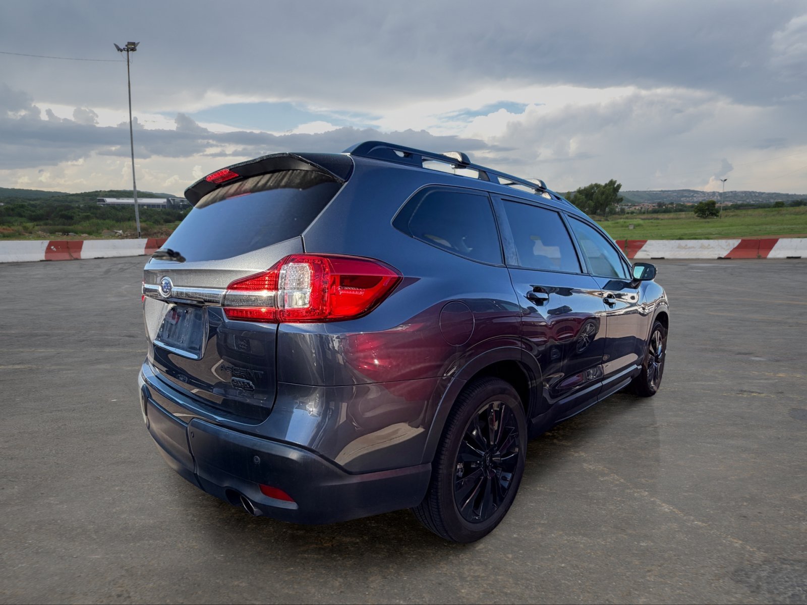 Used 2022 Subaru Ascent Onyx Edition AWD/4WD image 3