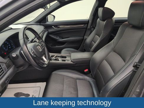 Used 2018 Honda Accord Sport image 4