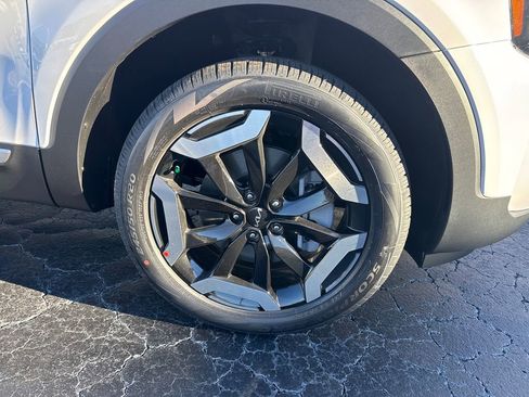 New 2025 Kia Telluride EX w/ EX Captain's Chair Package image 12