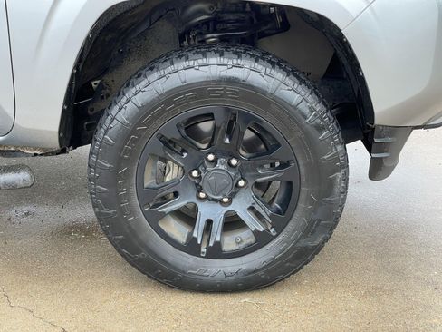 Used 2022 Toyota Tacoma SR w/ SR Convenience Package RWD image 44