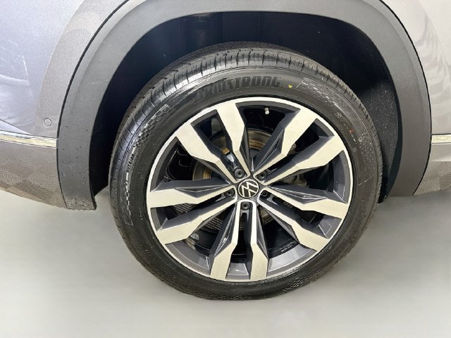 Used 2022 Volkswagen Atlas Cross Sport SEL Premium R-Line AWD/4WD image 32