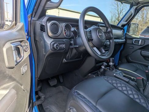 Used 2022 Jeep Wrangler Sport image 16