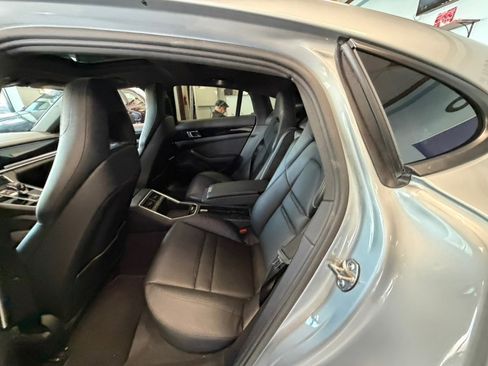 Used 2019 Porsche Panamera 4 image 39
