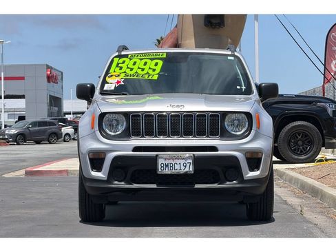 Used 2019 Jeep Renegade Sport w/ Sport Appearance Group AWD/4WD image 9