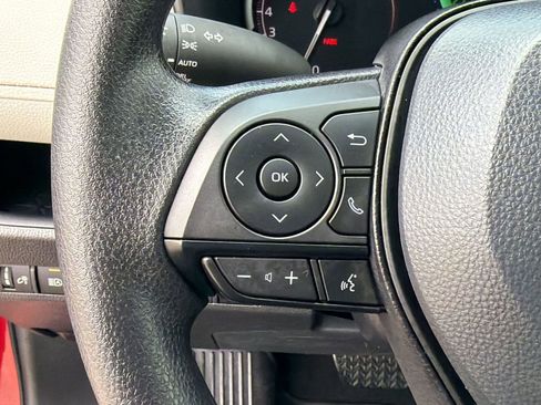 Used 2025 Toyota RAV4 XLE w/ Convenience Package FWD image 17