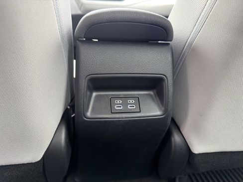 Used 2025 Toyota Corolla Hybrid Sedan image 26