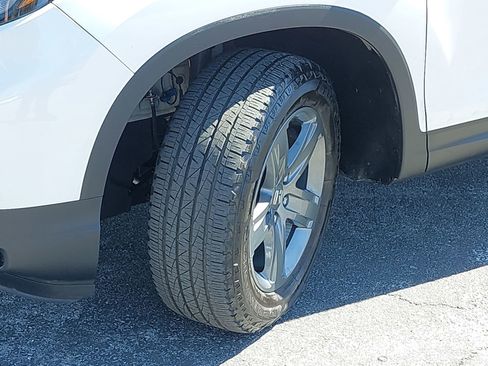 Certified 2023 Honda Ridgeline RTL image 32