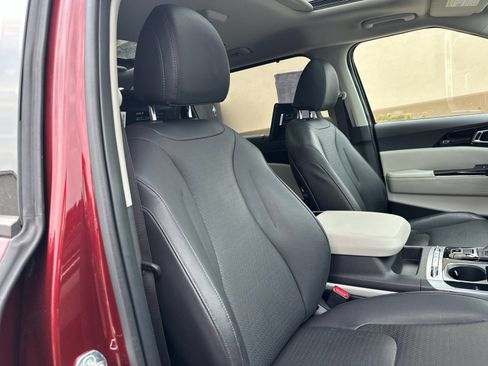 Used 2024 Kia Carnival SX Prestige FWD image 46