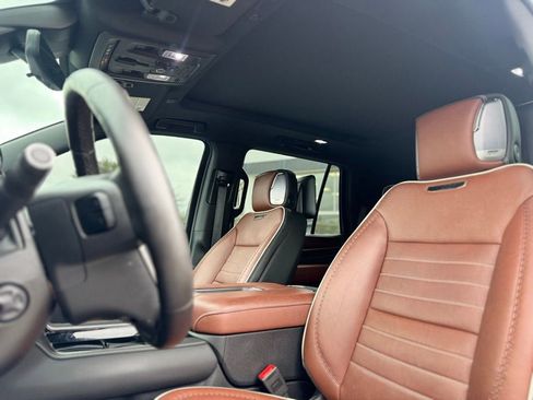 Certified 2024 GMC Yukon Denali Ultimate AWD/4WD image 17