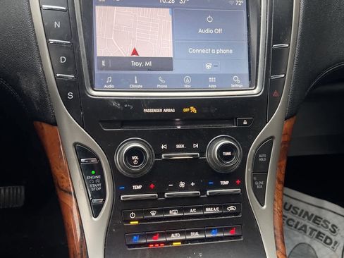 Used 2019 Lincoln Nautilus Reserve image 22