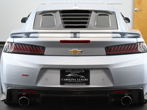 Used 2018 Chevrolet Camaro SS RWD image 4