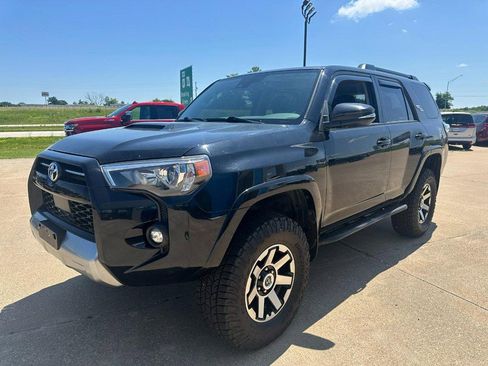 Used 2023 Toyota 4Runner TRD Off-Road Premium image 8
