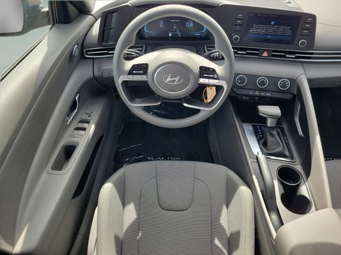 New 2026 Hyundai Elantra SE image 31
