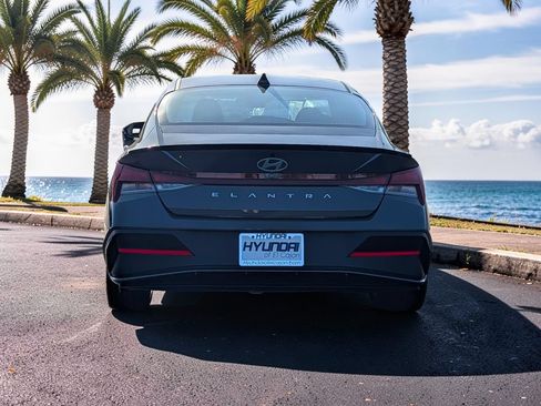 Certified 2026 Hyundai Elantra Sport FWD image 6