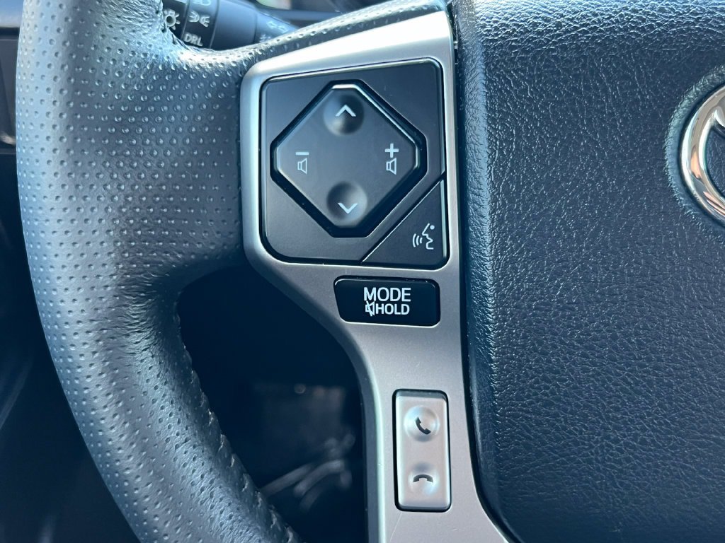 Used 2023 Toyota 4Runner SR5 Premium w/ Moonroof Package RWD image 18