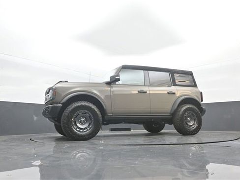 New 2025 Ford Bronco Badlands image 31