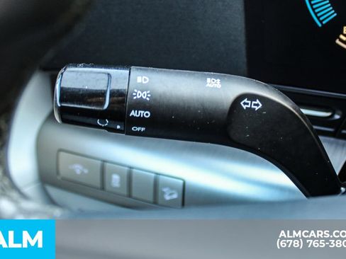 Used 2024 Hyundai Kona SEL FWD image 29