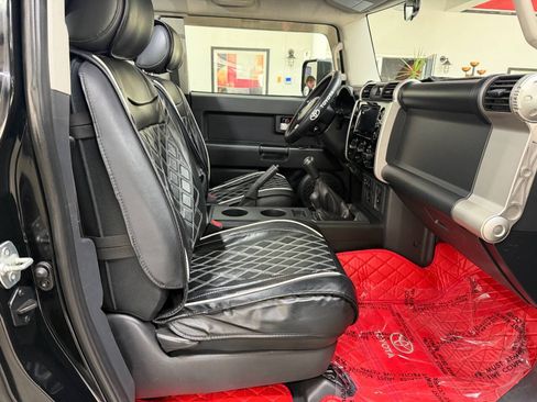 Used 2007 Toyota FJ Cruiser 4WD image 18