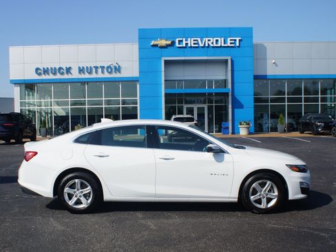 Used 2024 Chevrolet Malibu LT FWD image 1