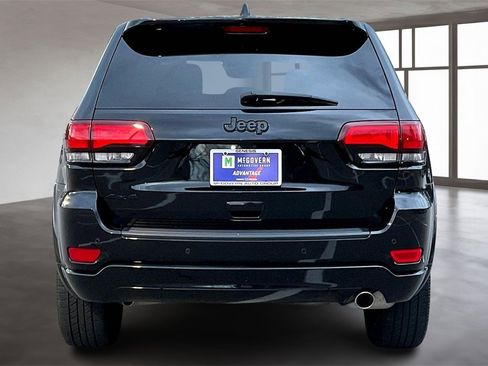 Used 2022 Jeep Grand Cherokee Laredo X image 5