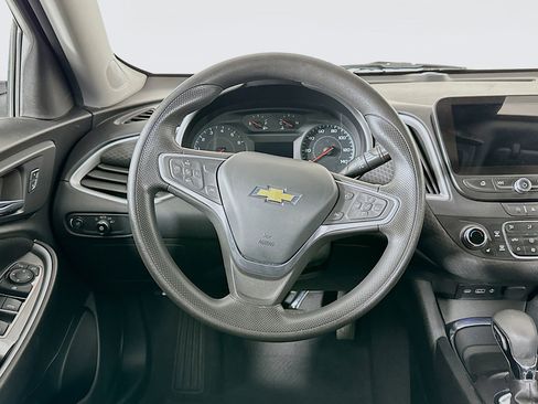 Used 2023 Chevrolet Malibu LT image 17