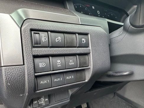 Used 2025 Toyota Tacoma TRD Off-Road w/ TRD Off Road Upgrade Package AWD/4WD image 16