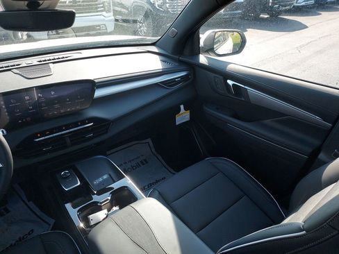 New 2026 Buick Enclave Preferred w/ Power Package image 11