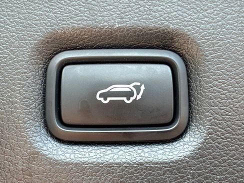 Used 2021 Hyundai Santa Fe Limited FWD image 21